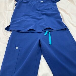 Figs Women's Blue Scrub Set